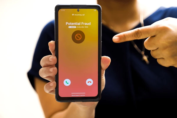 How to Spot AI Voice Scam Calls